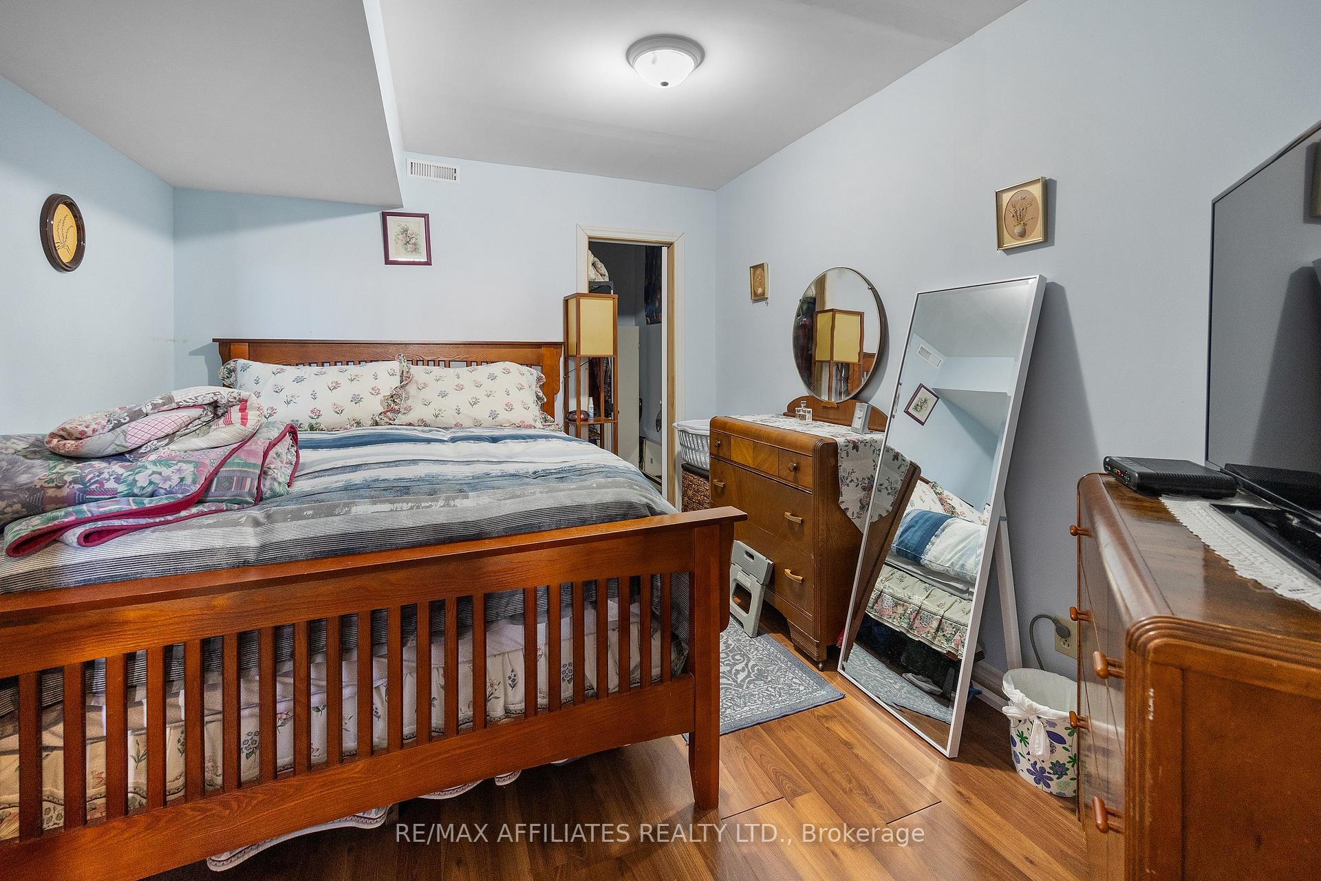 Photo 36 of 246 Allan Street, Smiths Falls — HOMEH