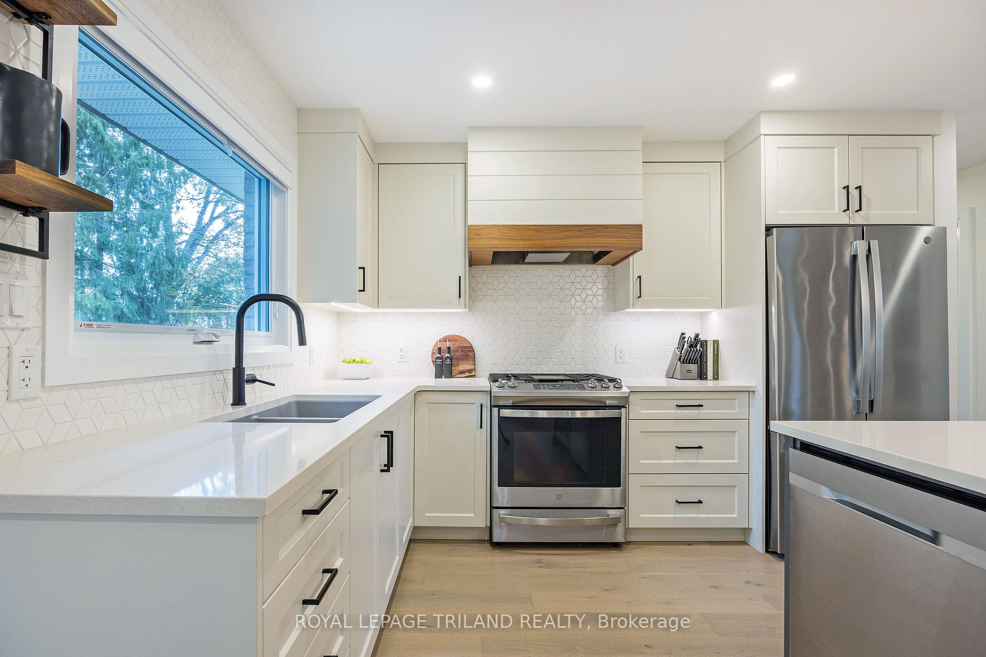 Photo 17 of 10117 Lynhurst Park Drive, Southwold, Southwold Town — HOMEH