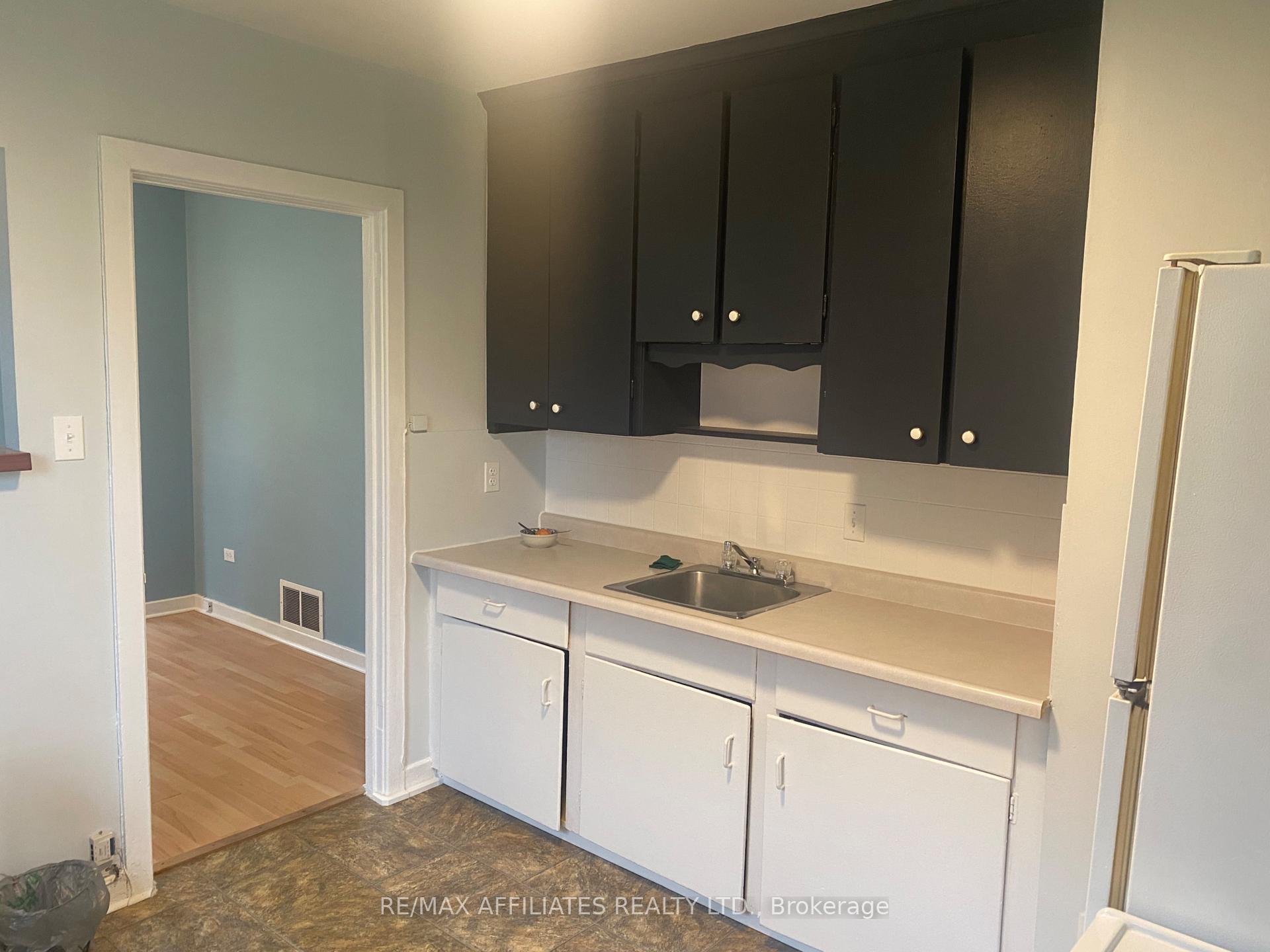 Photo 4 of 7 Mckenzie Avenue, Smiths Falls — HOMEH