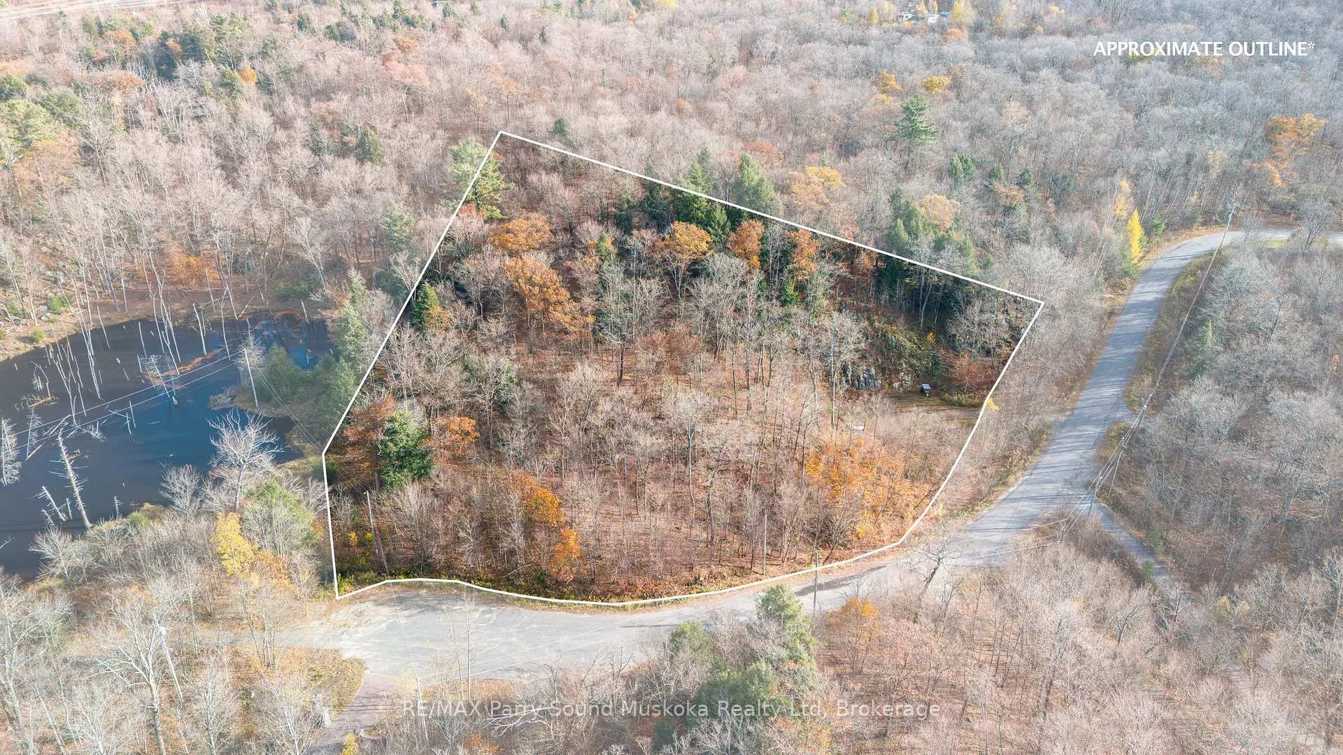 Photo 4 of Bartlett Drive, Seguin — HOMEH