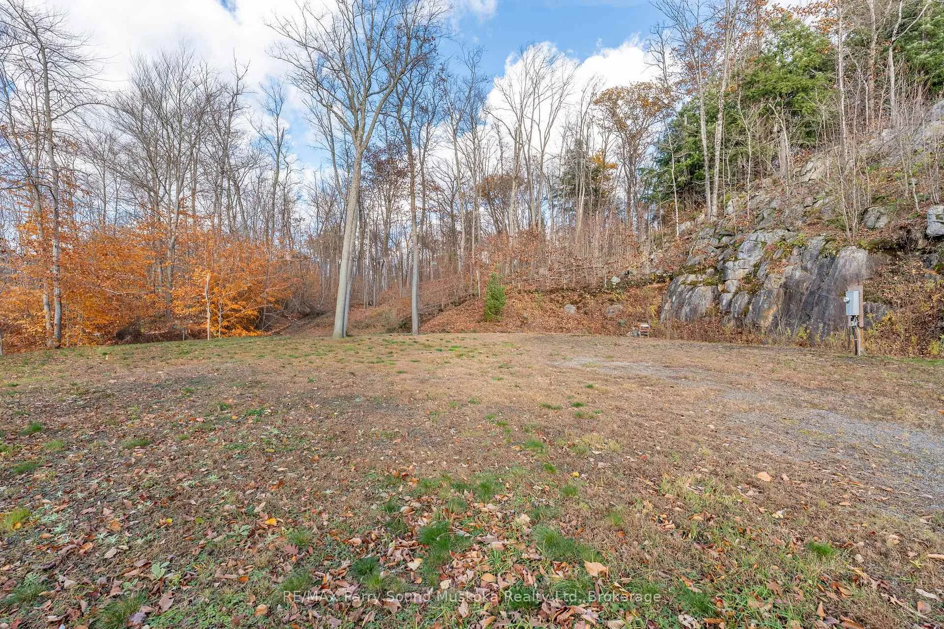 Photo 12 of Bartlett Drive, Seguin — HOMEH