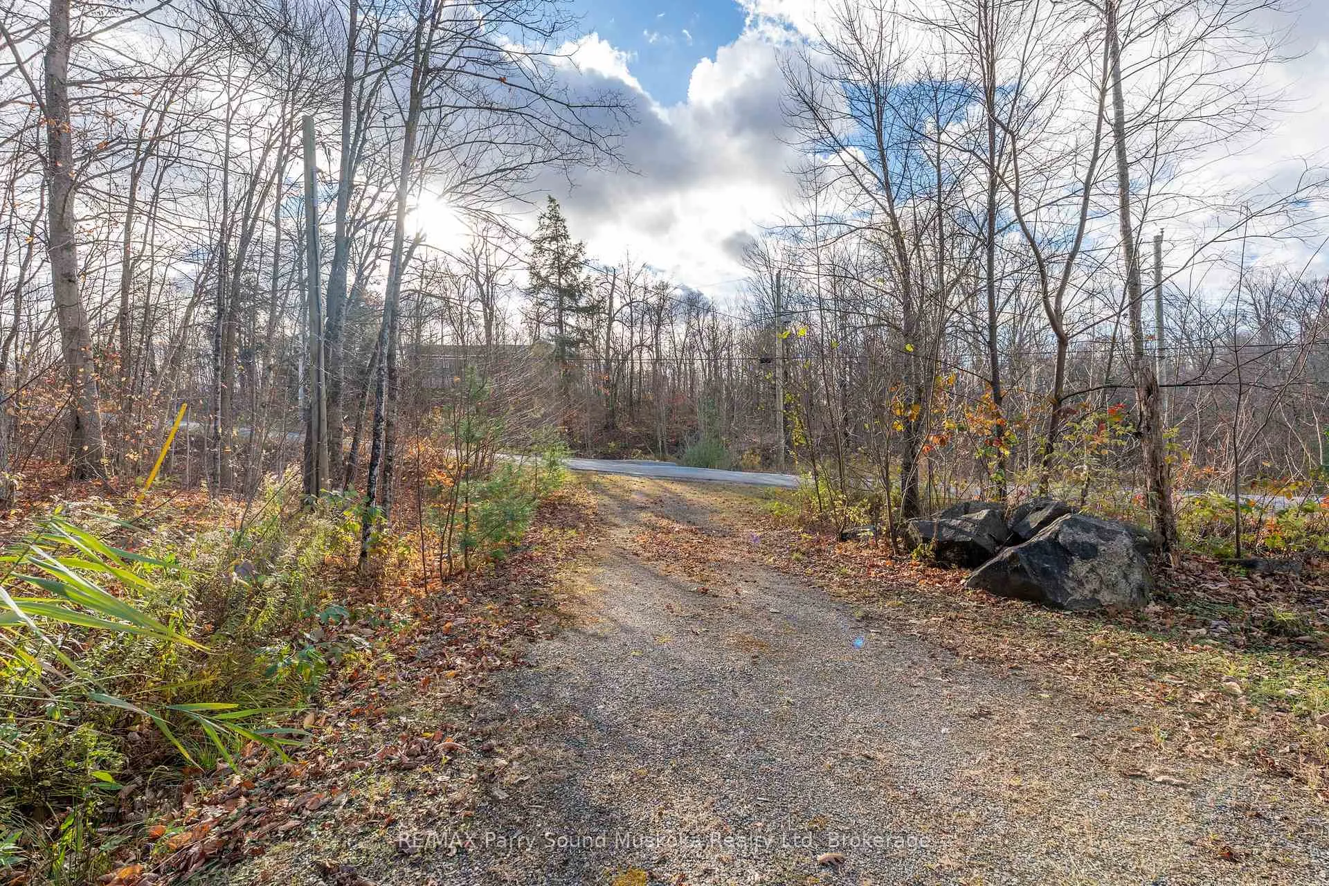 Photo 13 of Bartlett Drive, Seguin — HOMEH