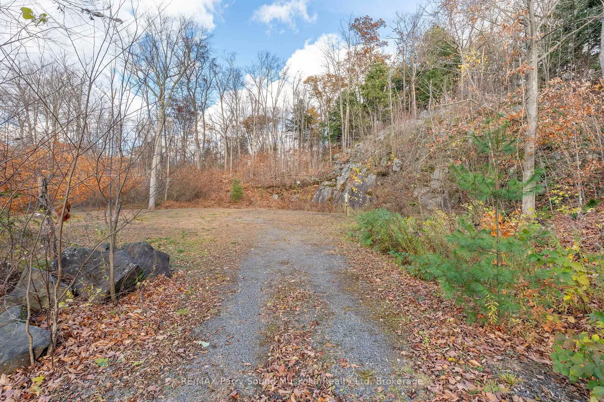 Photo 18 of Bartlett Drive, Seguin — HOMEH