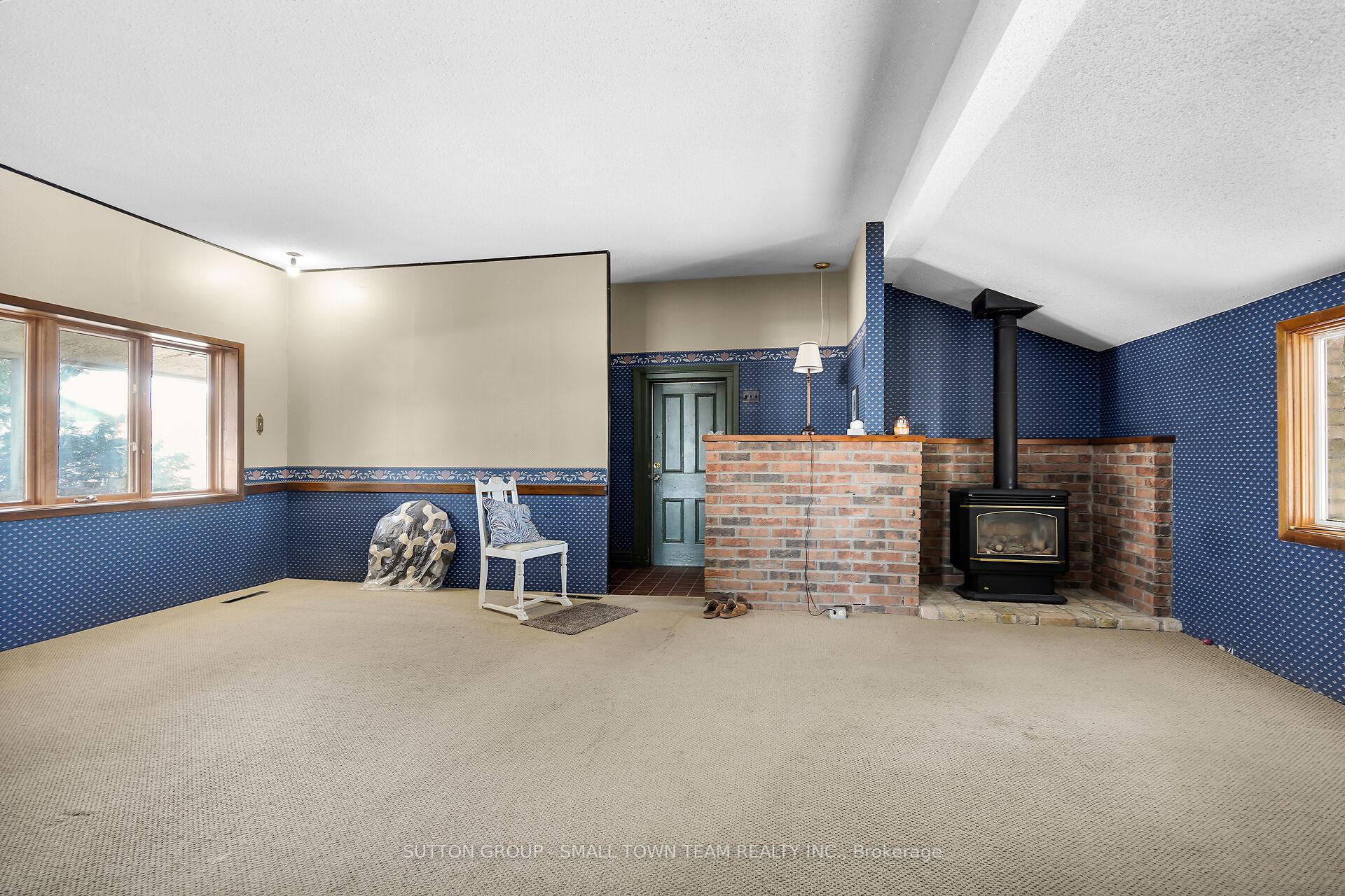 Photo 16 of 40362 Thames Road, South Huron, Usborne — HOMEH