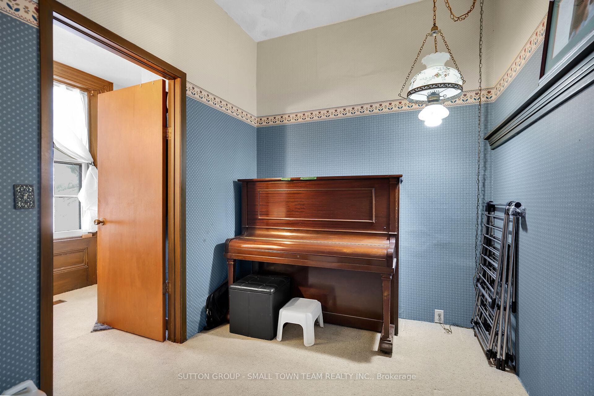 Photo 18 of 40362 Thames Road, South Huron, Usborne — HOMEH