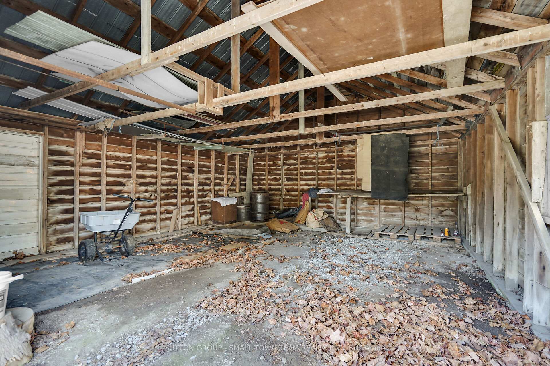 Photo 32 of 40362 Thames Road, South Huron, Usborne — HOMEH