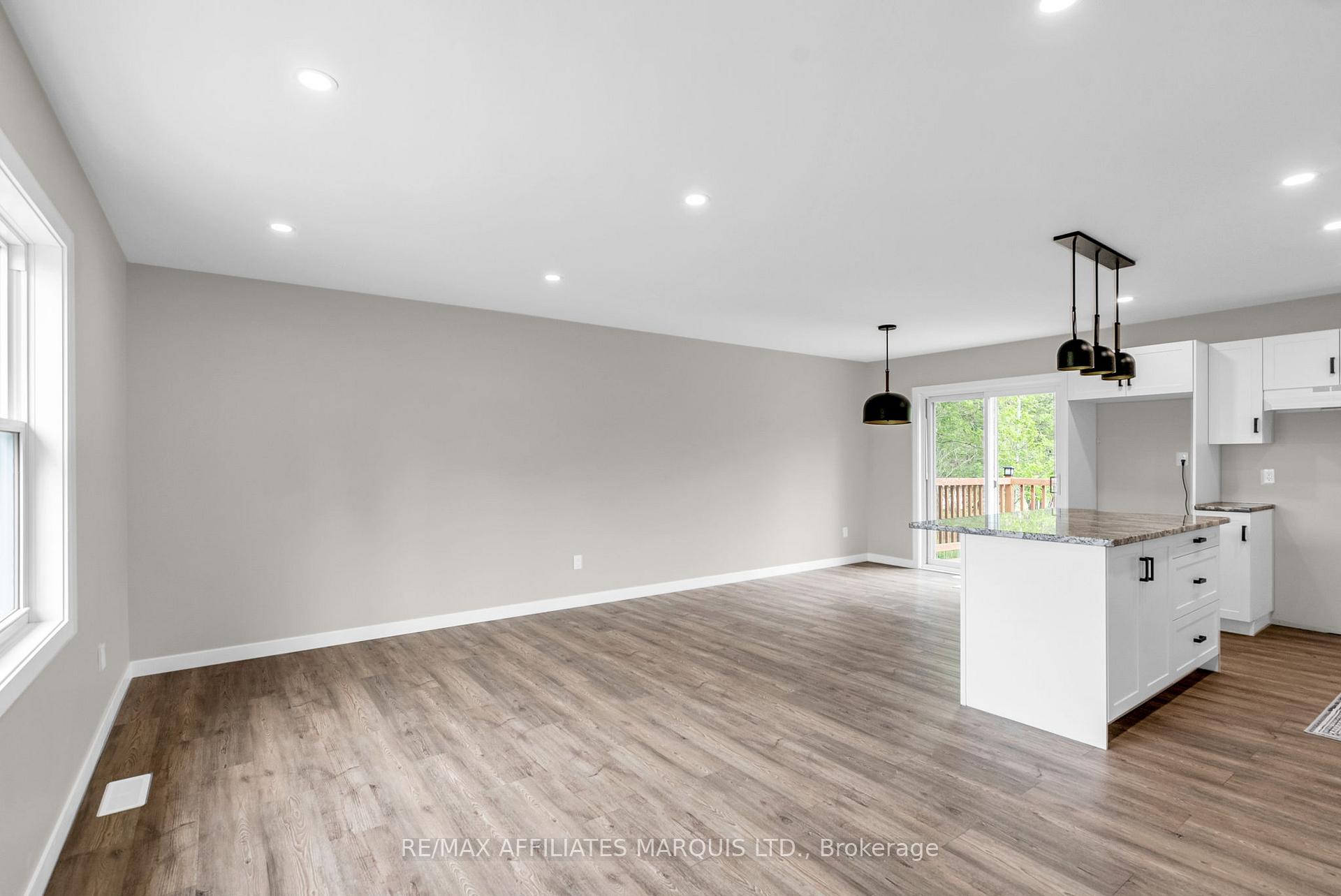 Photo 7 of 18222 Patrick Street, South Glengarry, South Glengarry (Charlottenburgh) Twp — HOMEH