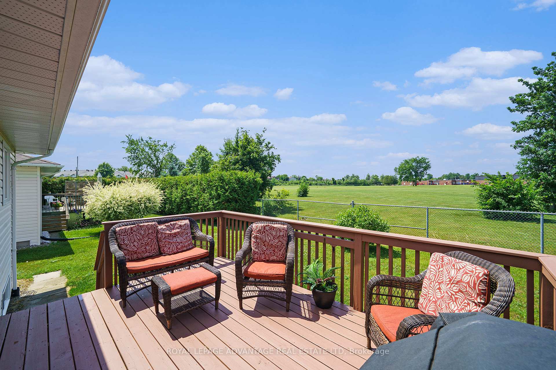 Photo 32 of 254 Glenwood Crescent, Smiths Falls — HOMEH