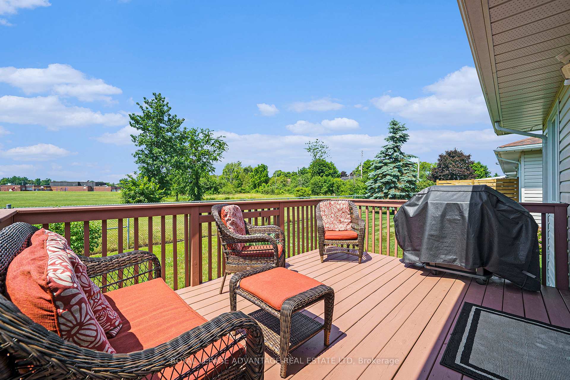 Photo 33 of 254 Glenwood Crescent, Smiths Falls — HOMEH