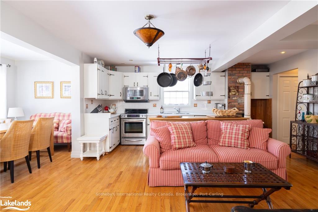 Photo 10 of 127A Wind Rose Lane, Ryerson — HOMEH