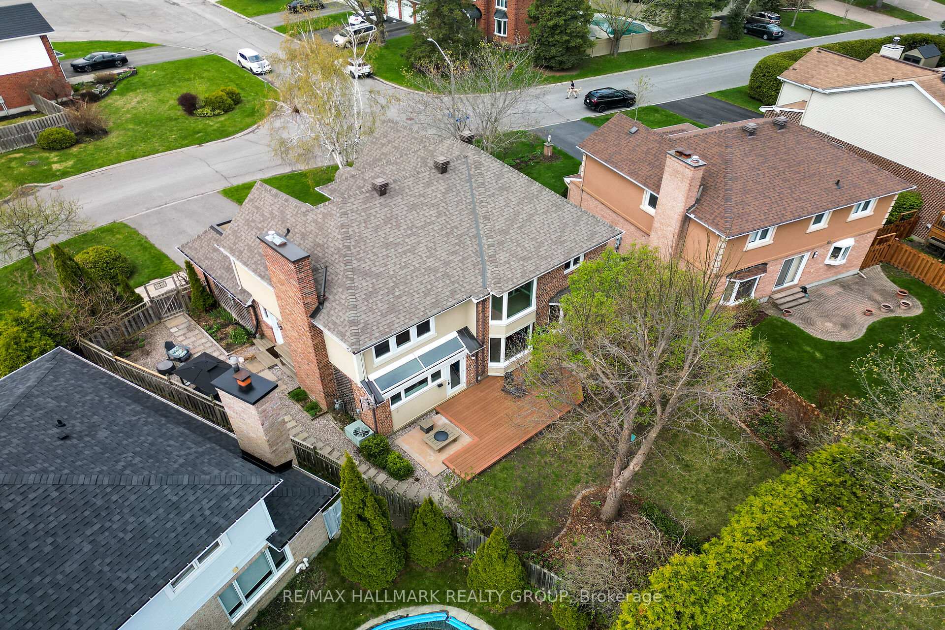 Photo 4 of 20 Arbuckle Crescent, Ottawa, Manordale — HOMEH