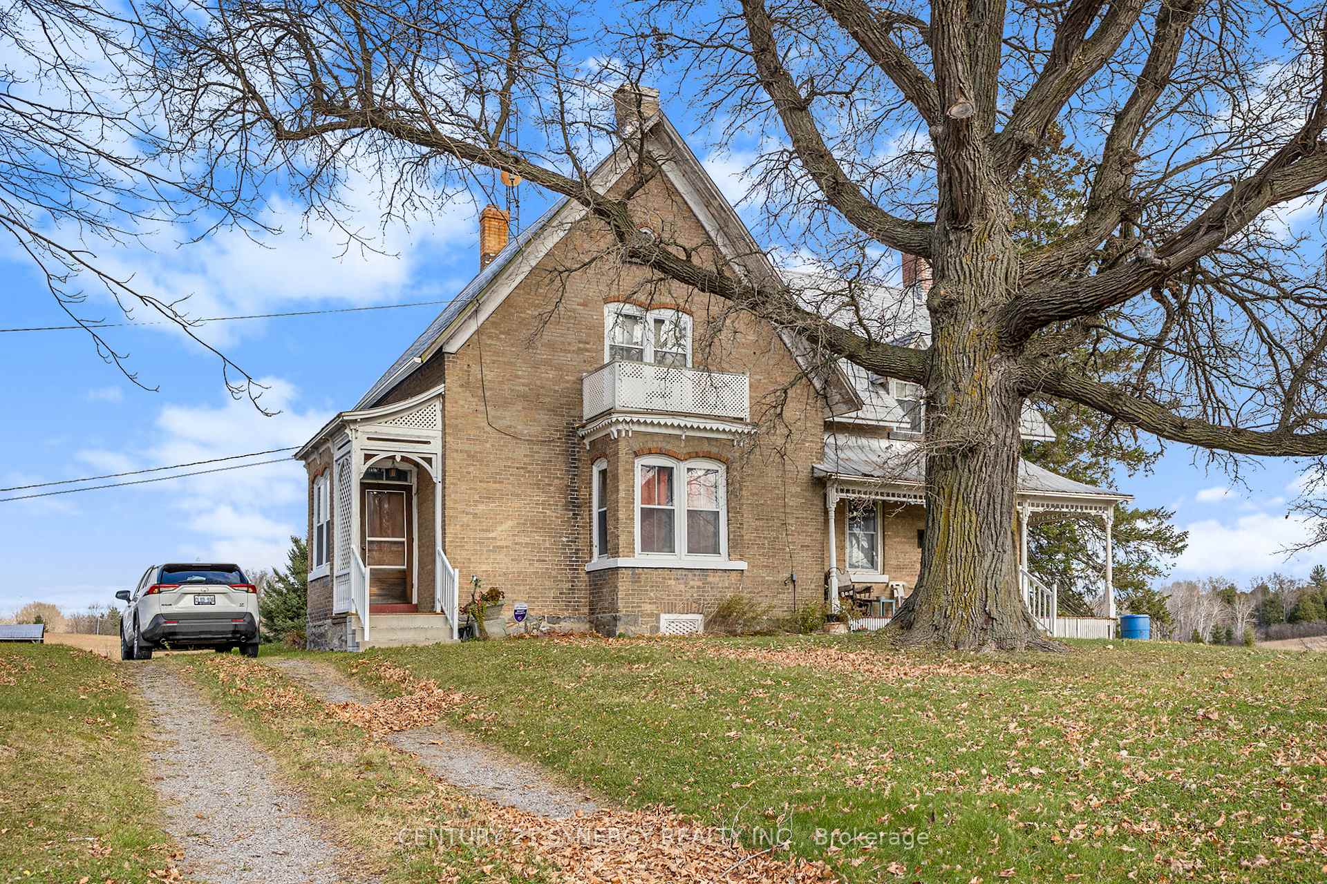 Front of 129 Rideau Ferry Road
