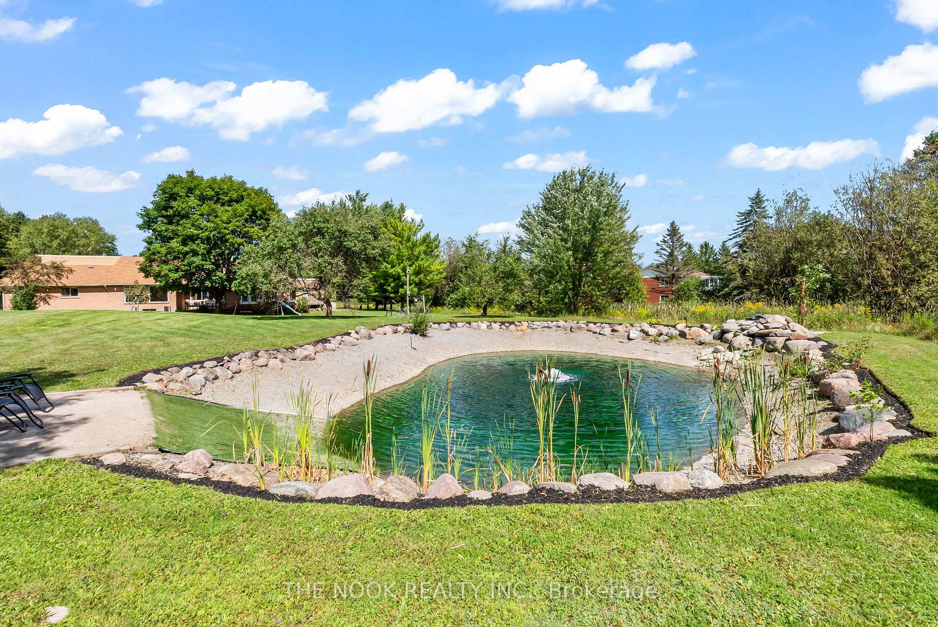 Photo 43 of 10 Stone Sound Drive, Scugog, Port Perry — HOMEH