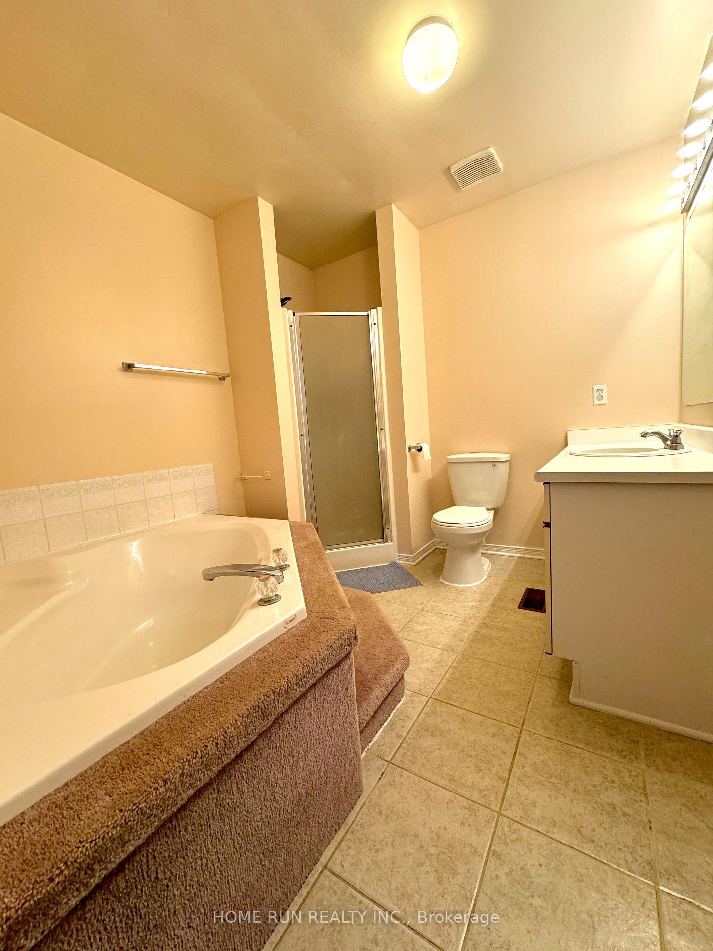 Photo 5 of 56 Thornbury Crescent, Ottawa, Centrepointe — HOMEH