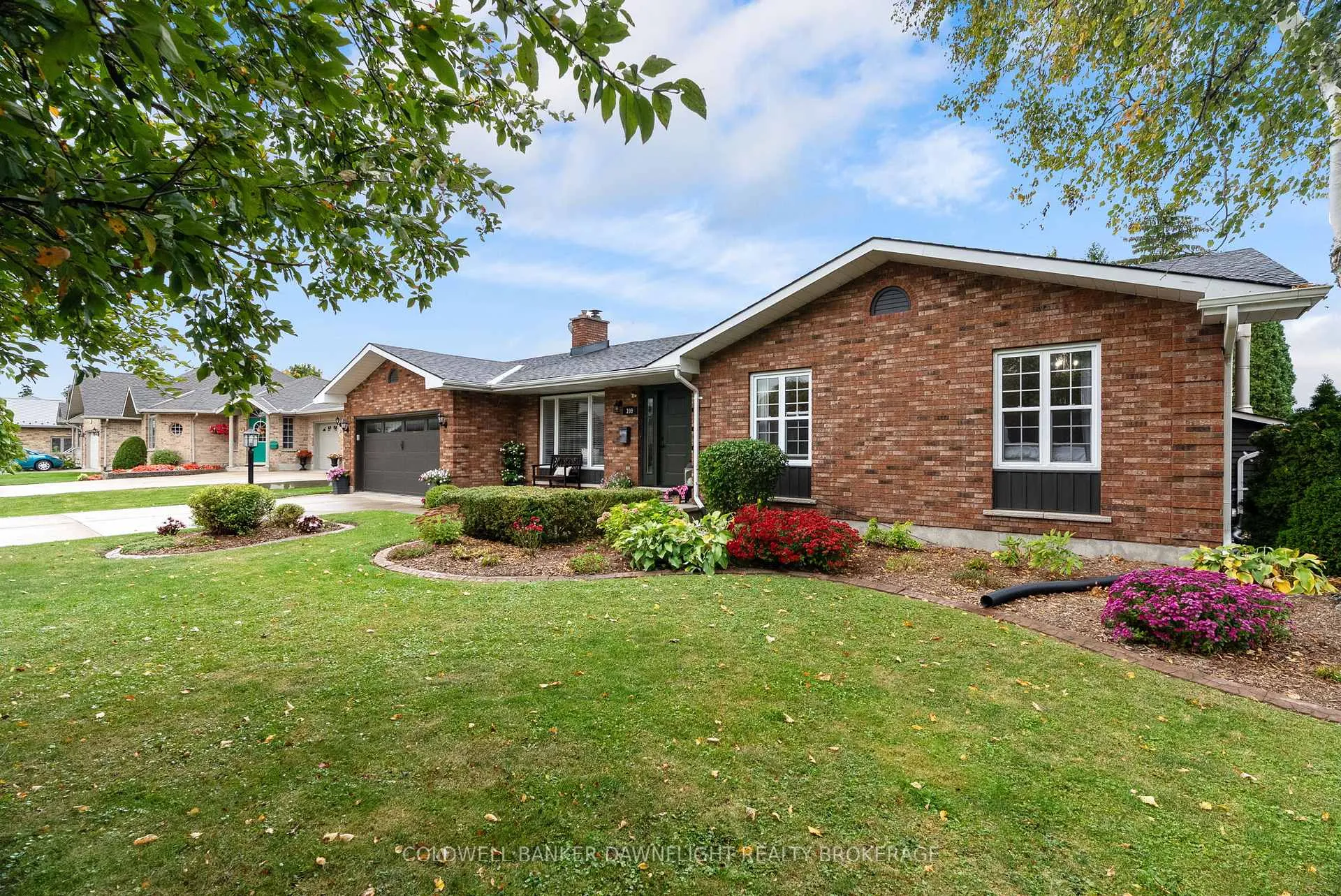 Photo 2 of 399 Pryde Boulevard, South Huron, Exeter — HOMEH