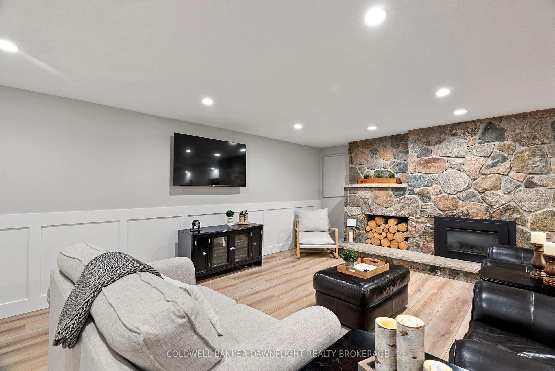 Photo 40 of 399 Pryde Boulevard, South Huron, Exeter — HOMEH