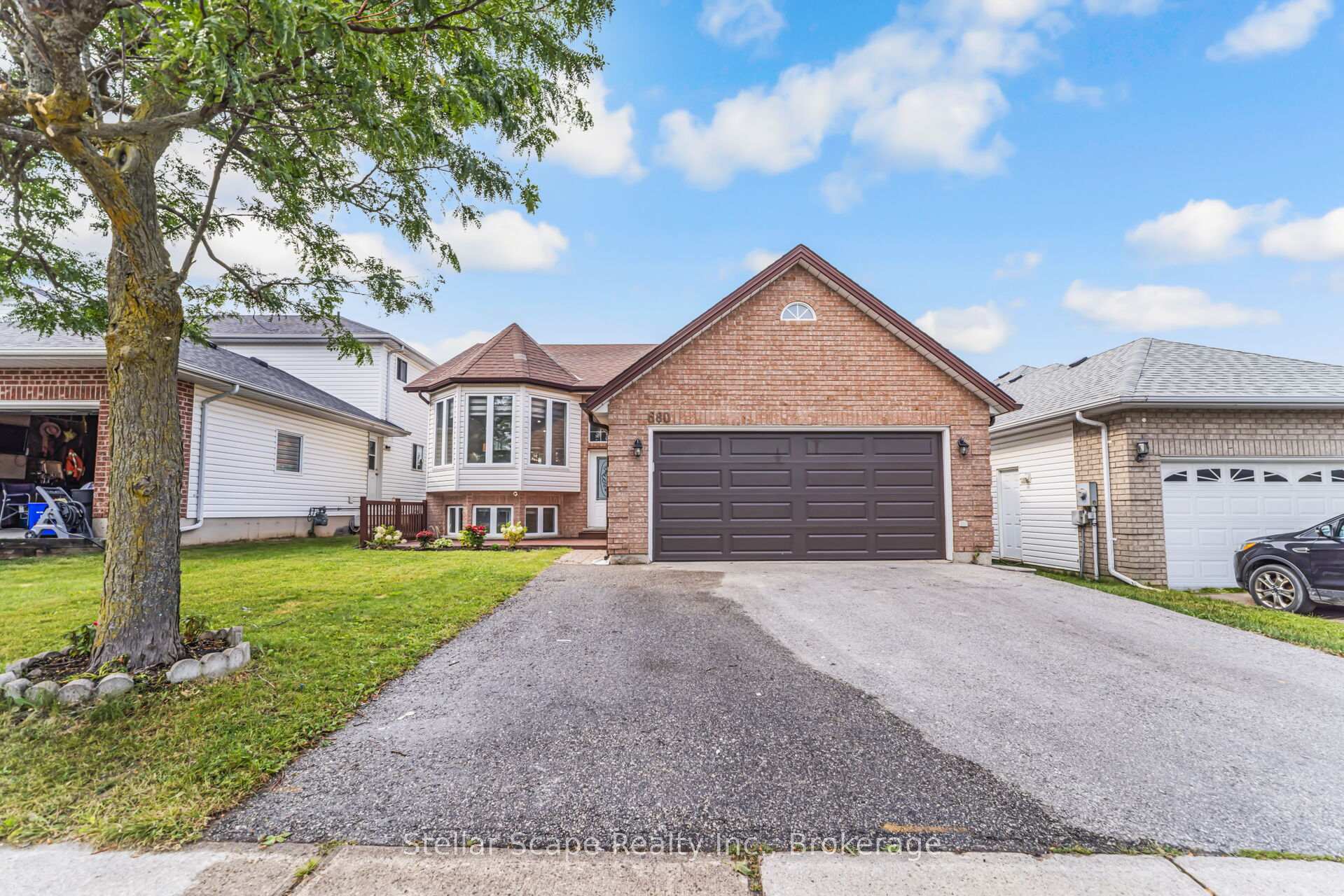 Photo 4 of 680 Canfield Place, Shelburne — HOMEH