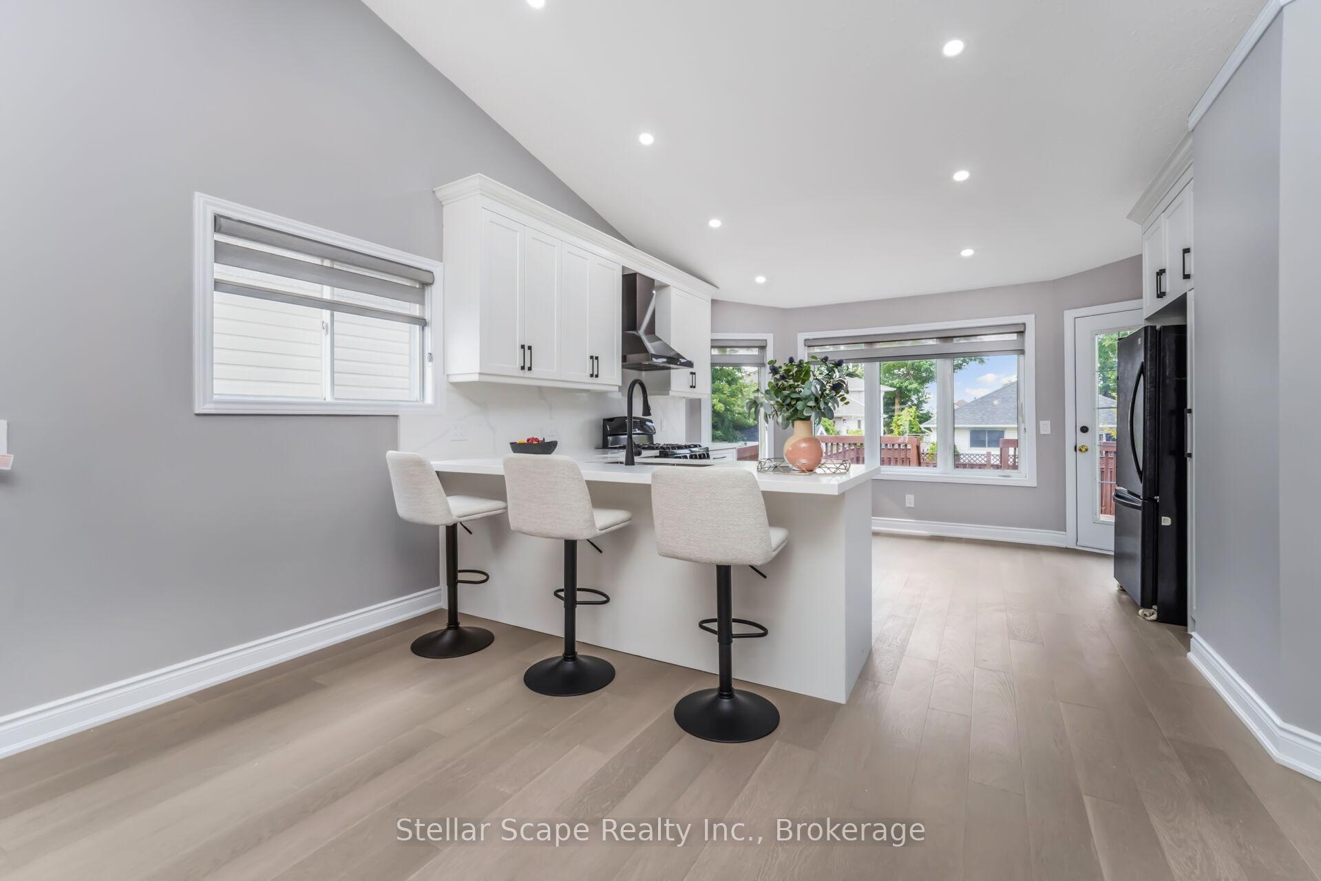 Photo 13 of 680 Canfield Place, Shelburne — HOMEH