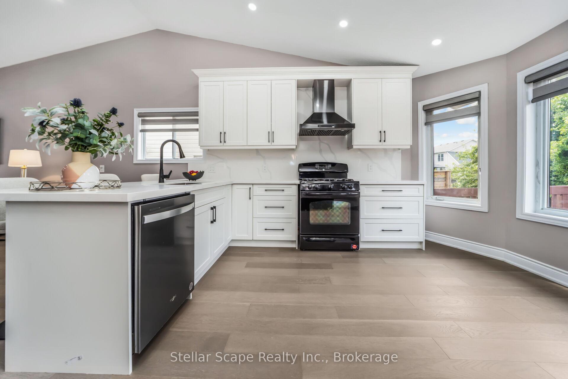 Photo 14 of 680 Canfield Place, Shelburne — HOMEH