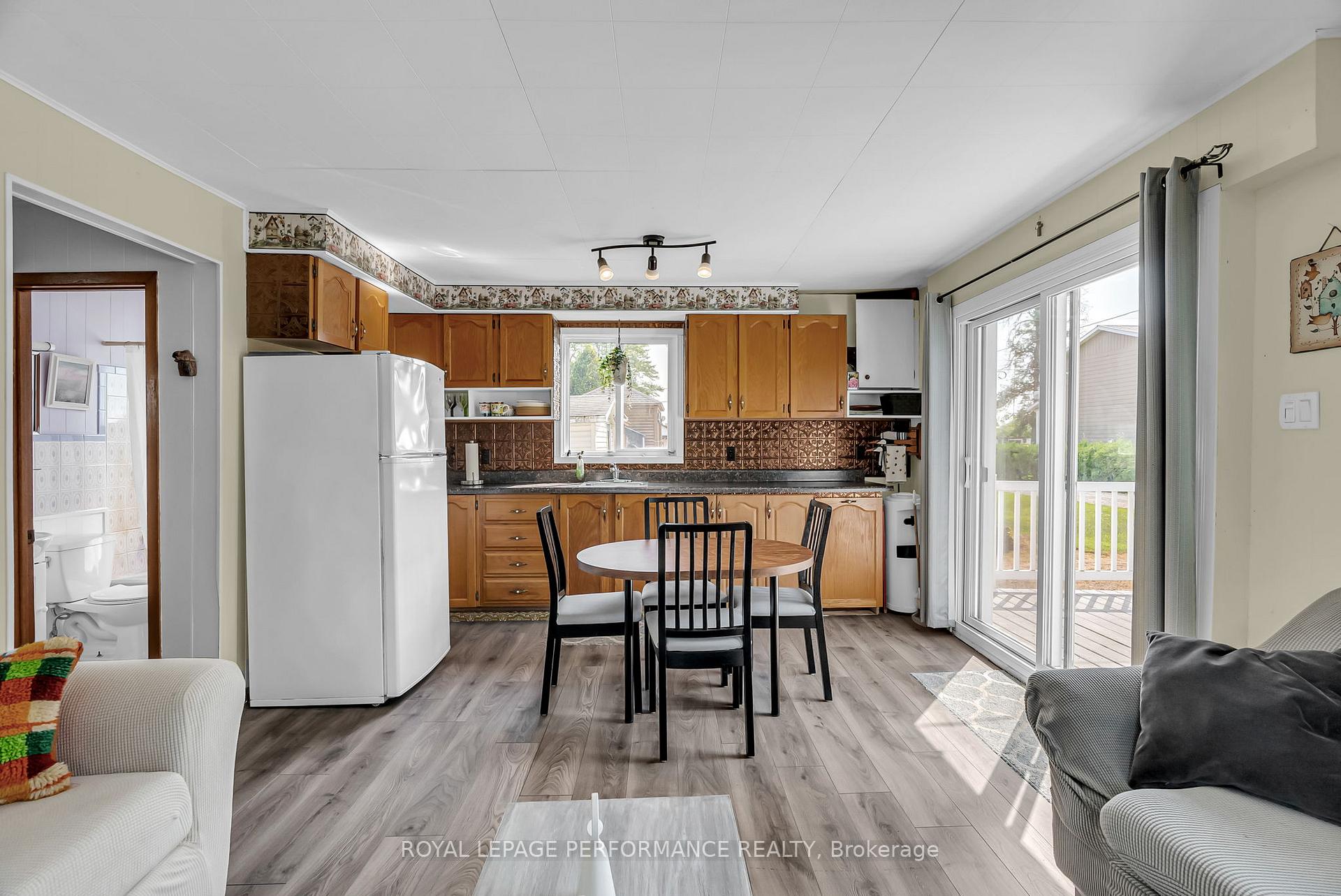 Photo 4 of 21048 Birch Avenue, South Glengarry, South Glengarry (Lancaster) Twp — HOMEH