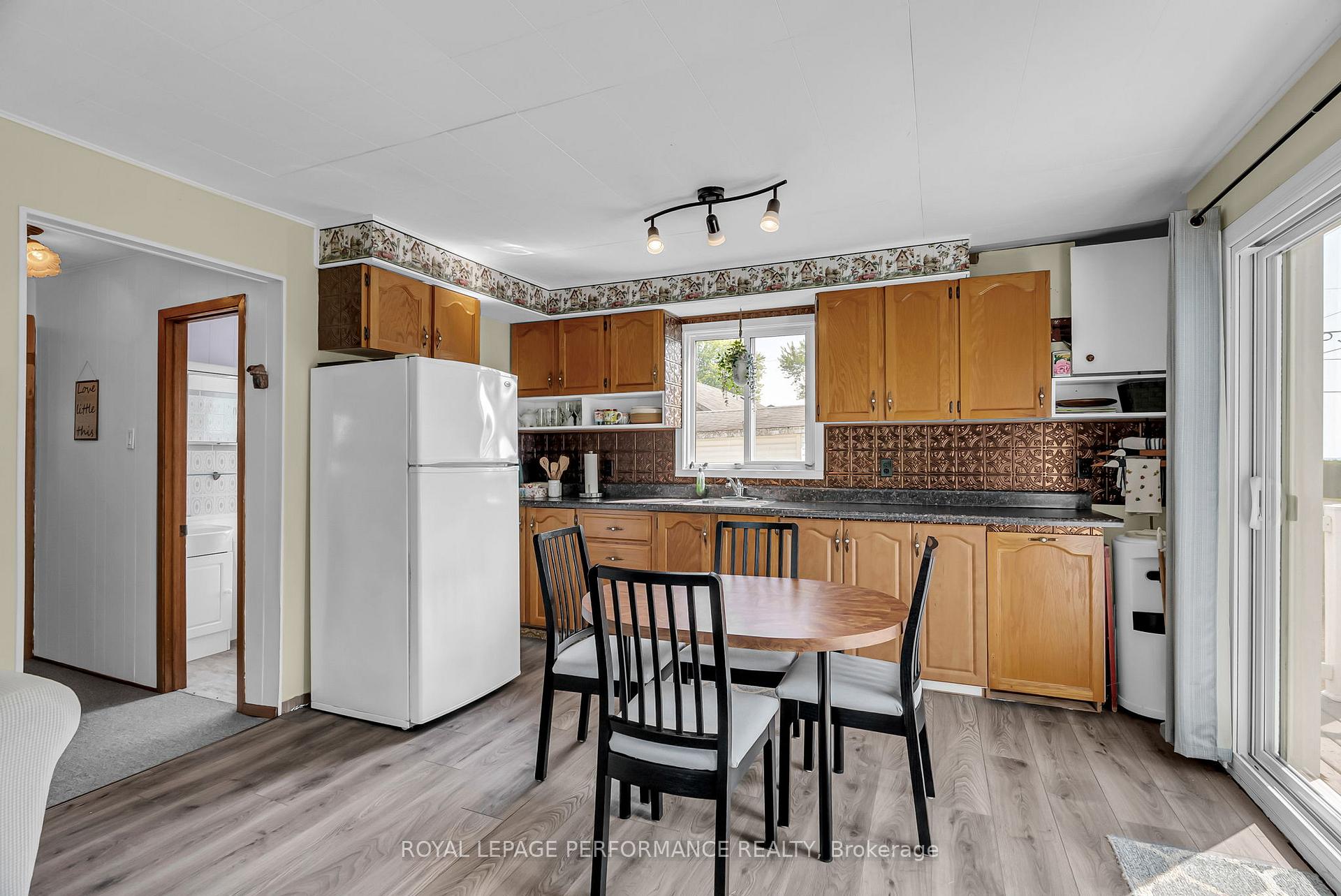 Photo 8 of 21048 Birch Avenue, South Glengarry, South Glengarry (Lancaster) Twp — HOMEH