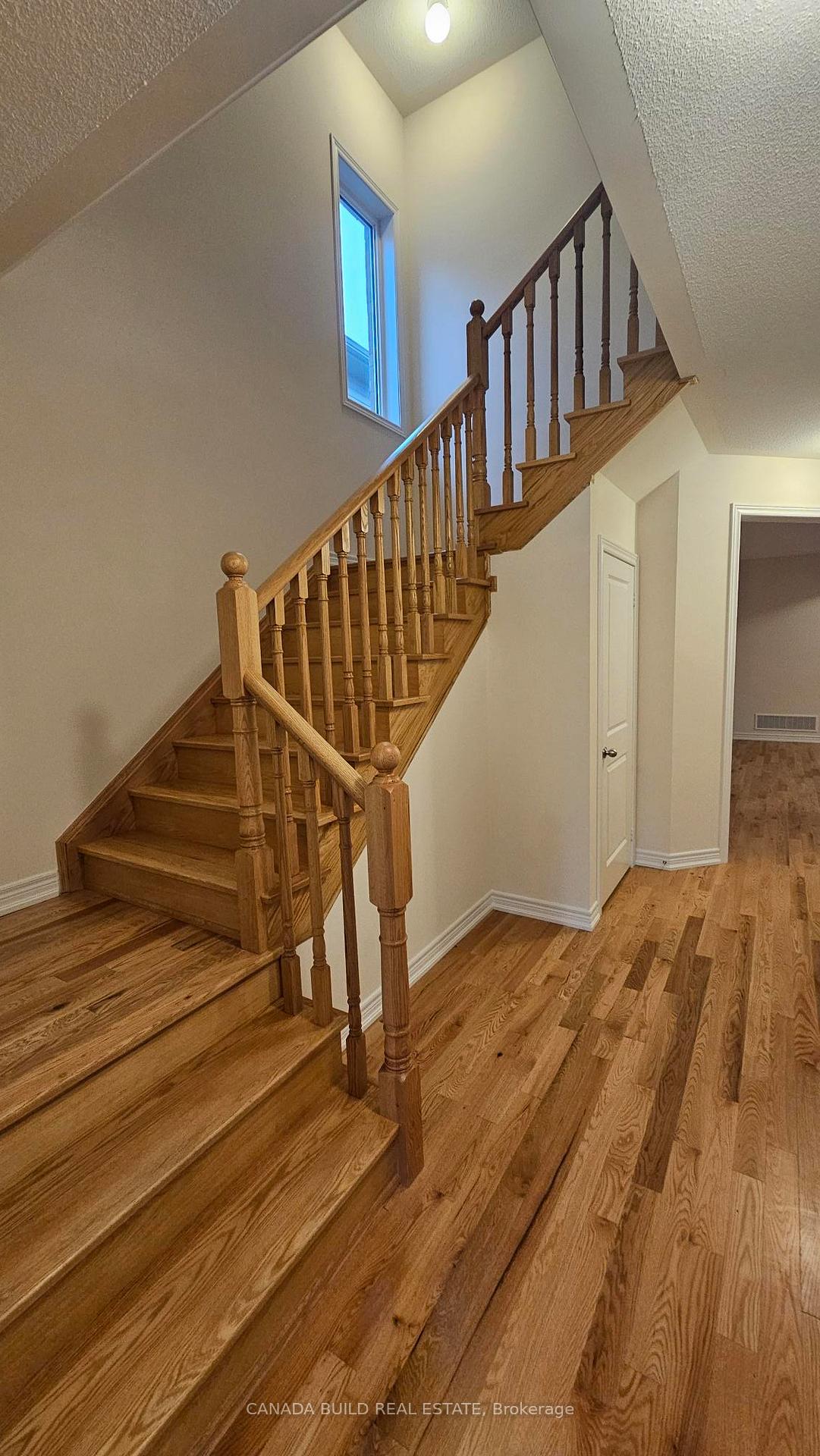 Photo 4 of 253 Chippewa Avenue, Shelburne — HOMEH