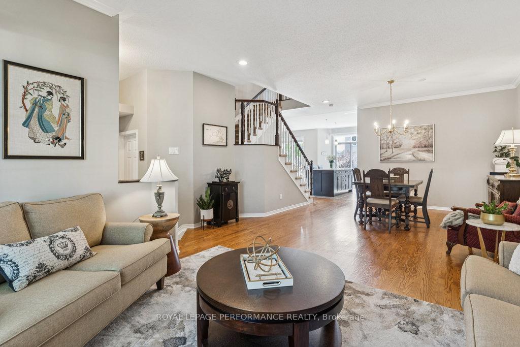 Photo 7 of 8 Jack Aaron Drive, Ottawa, Craig Henry/Woodvale — HOMEH