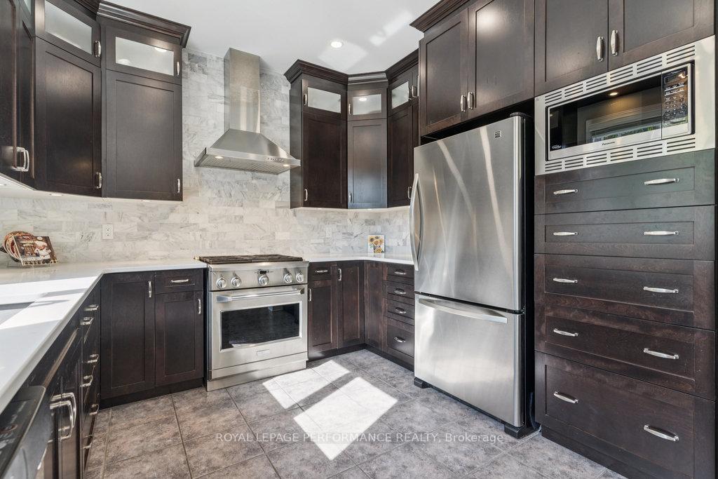 Photo 17 of 8 Jack Aaron Drive, Ottawa, Craig Henry/Woodvale — HOMEH