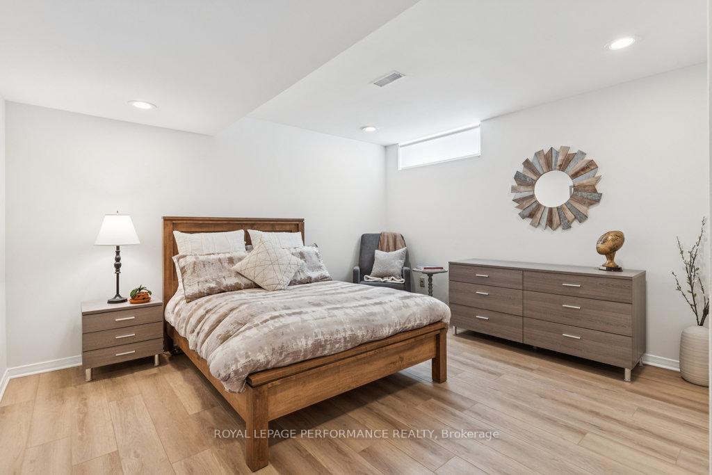 Photo 41 of 8 Jack Aaron Drive, Ottawa, Craig Henry/Woodvale — HOMEH