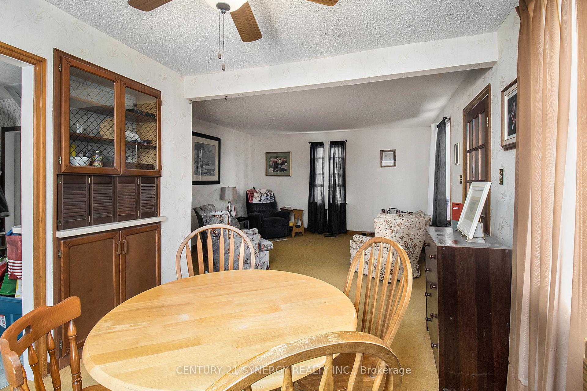 Photo 7 of 46 Cornelia Street E, Smiths Falls — HOMEH