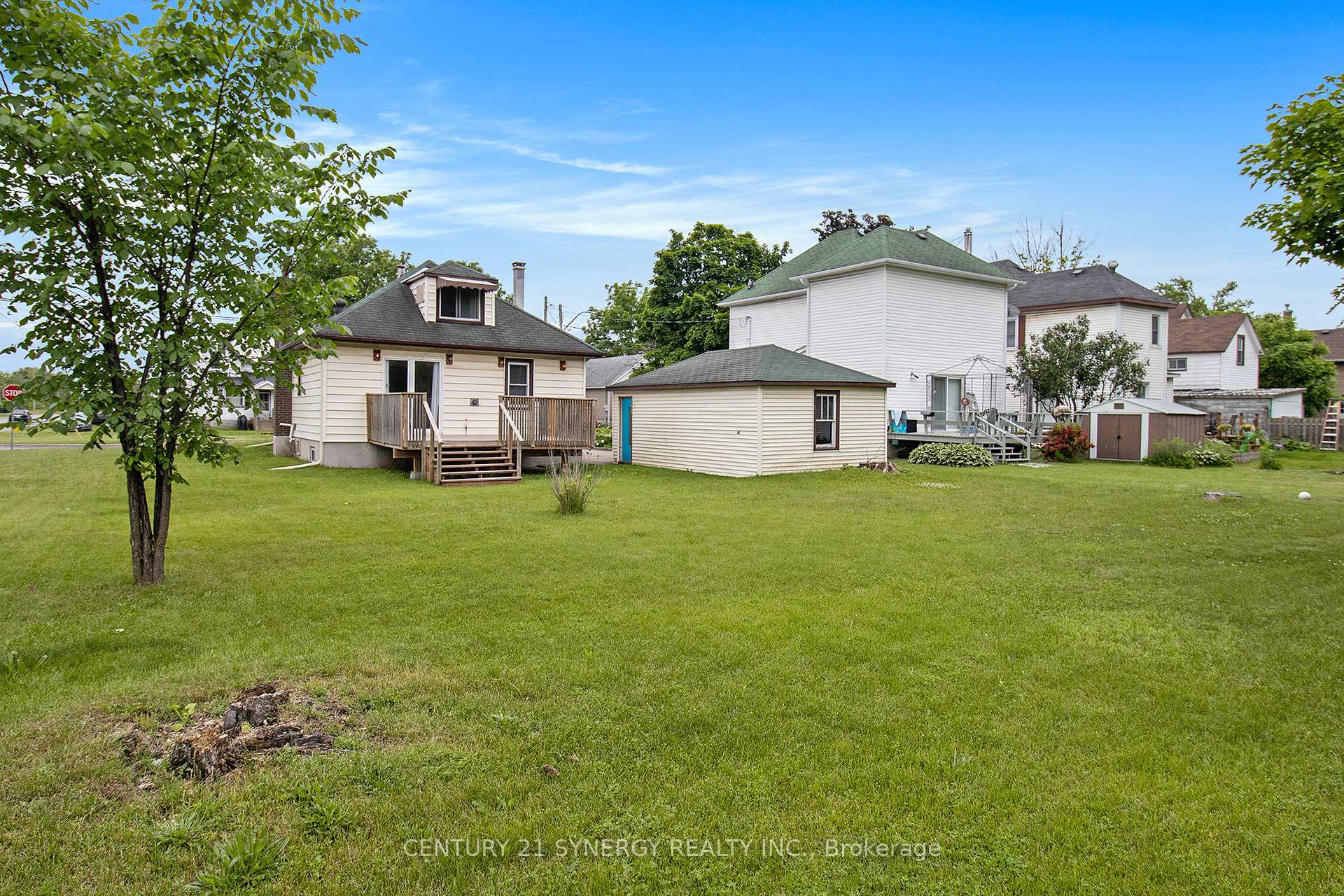 Photo 18 of 46 Cornelia Street E, Smiths Falls — HOMEH