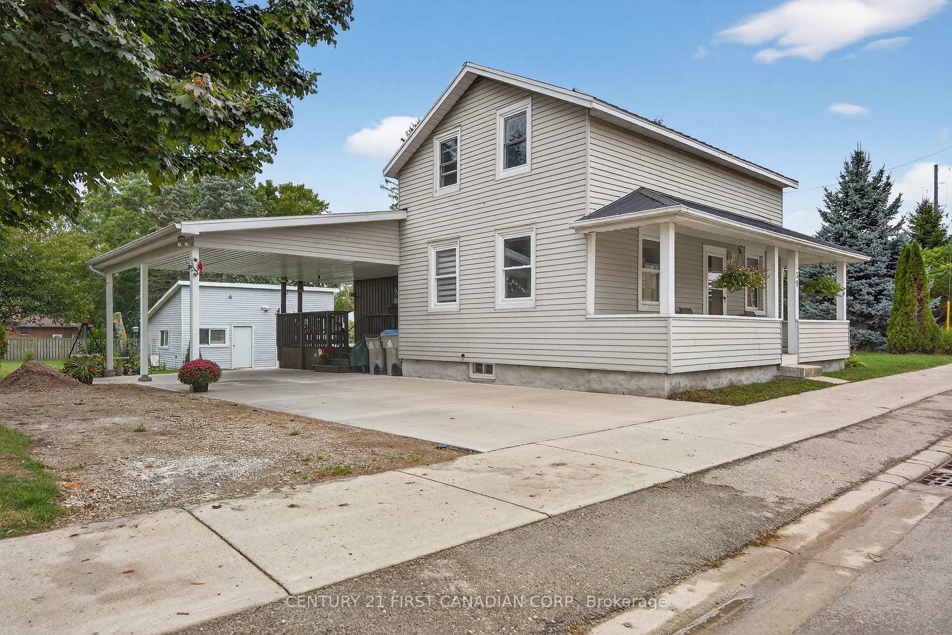 Photo 2 of 139 Centre Street, South Huron, Stephen — HOMEH