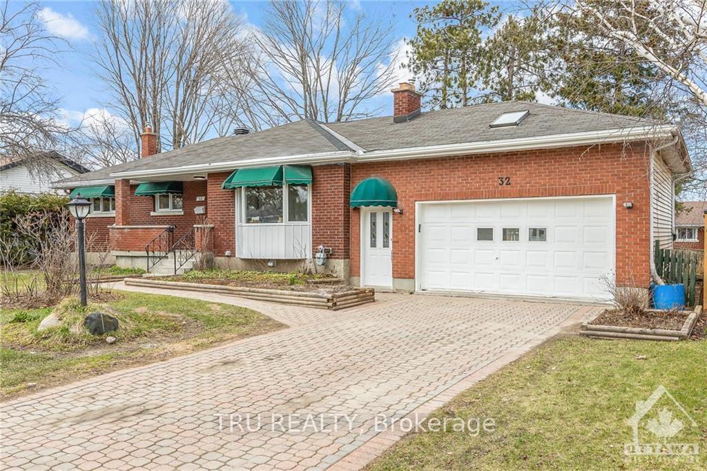 Photo 1 of Unit B, 32 Roundhay Drive, Ottawa, Manordale — HOMEH