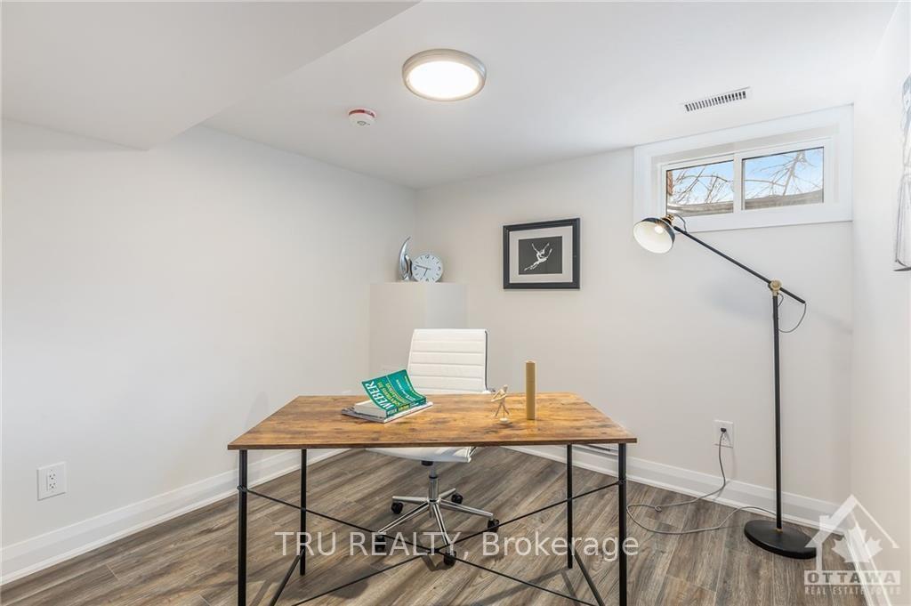 Photo 11 of Unit B, 32 Roundhay Drive, Ottawa, Manordale — HOMEH