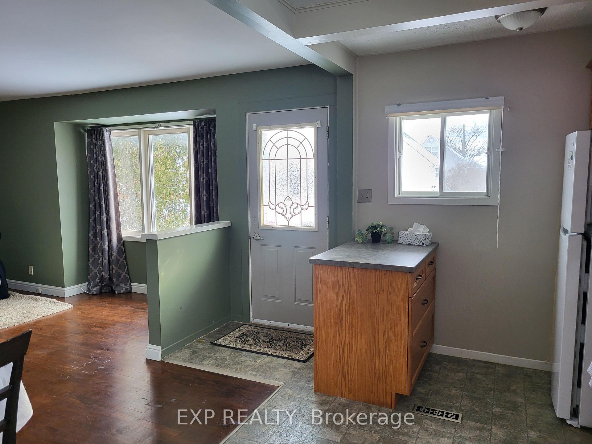 Photo 5 of 340 Mcnab Avenue, Renfrew — HOMEH