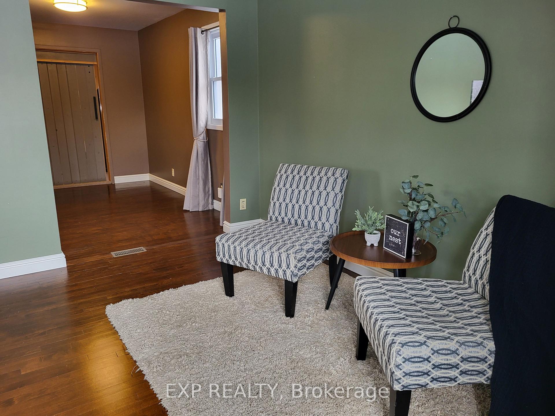 Photo 11 of 340 Mcnab Avenue, Renfrew — HOMEH