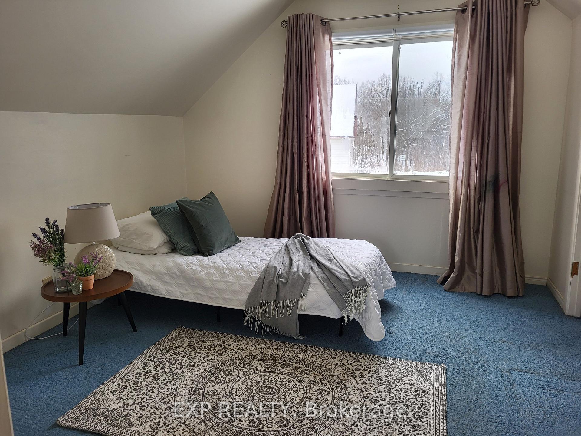 Photo 16 of 340 Mcnab Avenue, Renfrew — HOMEH