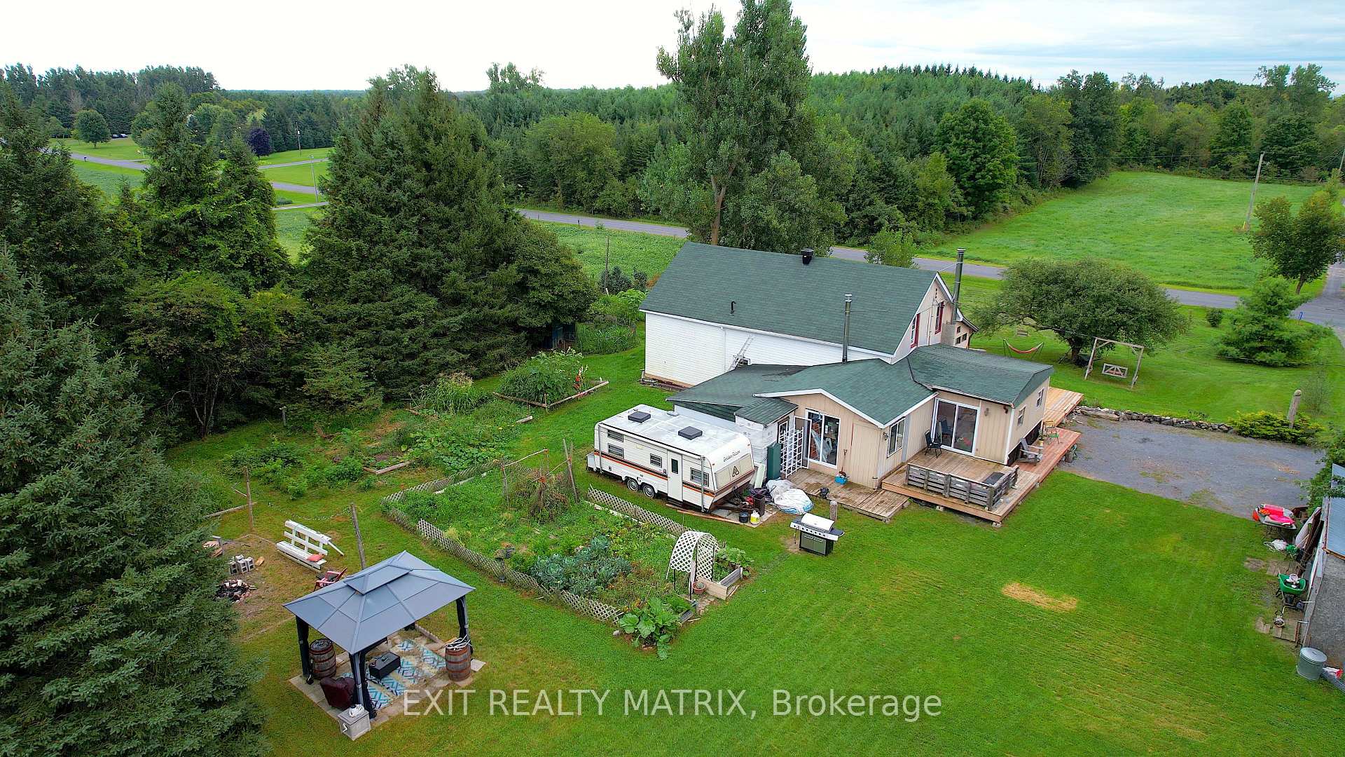 Photo 25 of 20255 Maple Road, South Glengarry, South Glengarry (Charlottenburgh) Twp — HOMEH