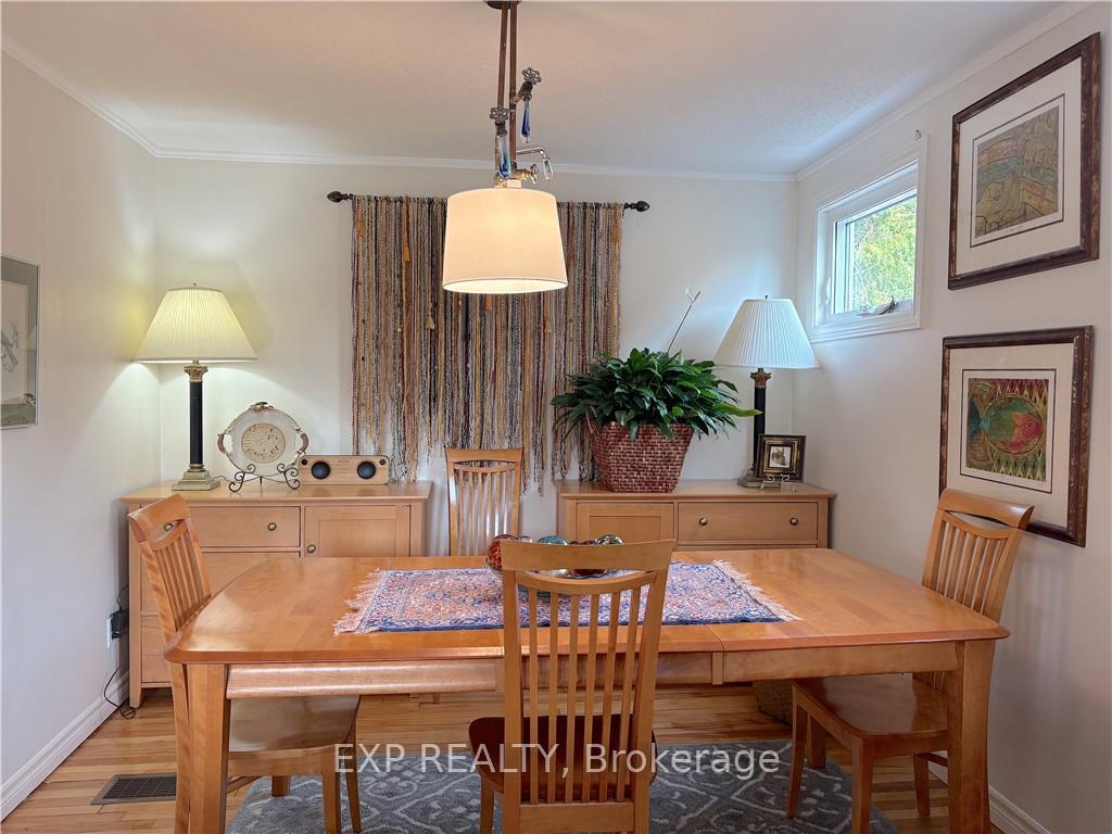 Photo 6 of 135 Peter Street, Renfrew — HOMEH