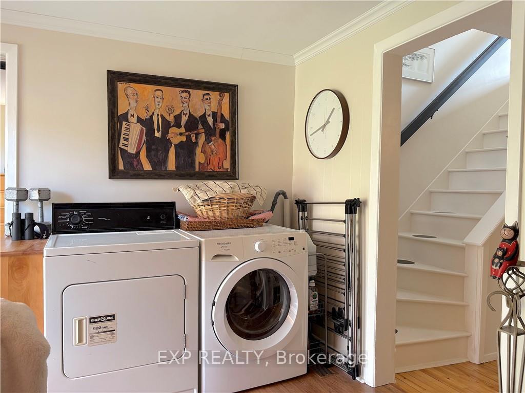 Photo 13 of 135 Peter Street, Renfrew — HOMEH