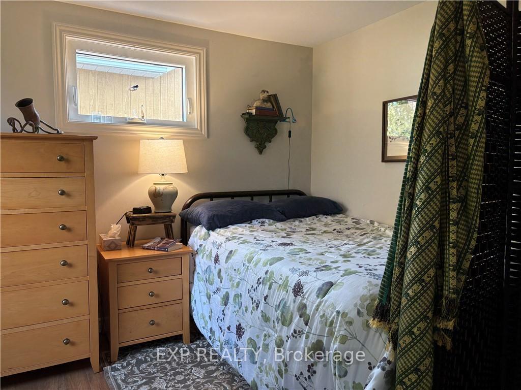 Photo 16 of 135 Peter Street, Renfrew — HOMEH