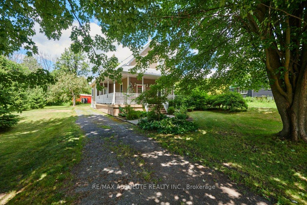 Photo 2 of 18597 Dundas Street, South Glengarry, South Glengarry (Charlottenburgh) Twp — HOMEH
