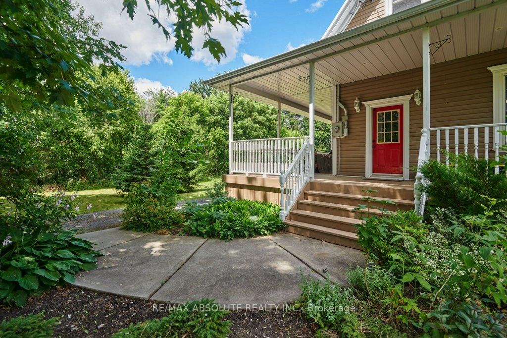 Photo 3 of 18597 Dundas Street, South Glengarry, South Glengarry (Charlottenburgh) Twp — HOMEH