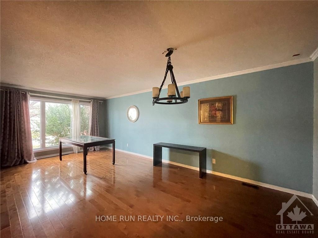 Photo 2 of 25 Covington Place, Ottawa, Centrepointe — HOMEH