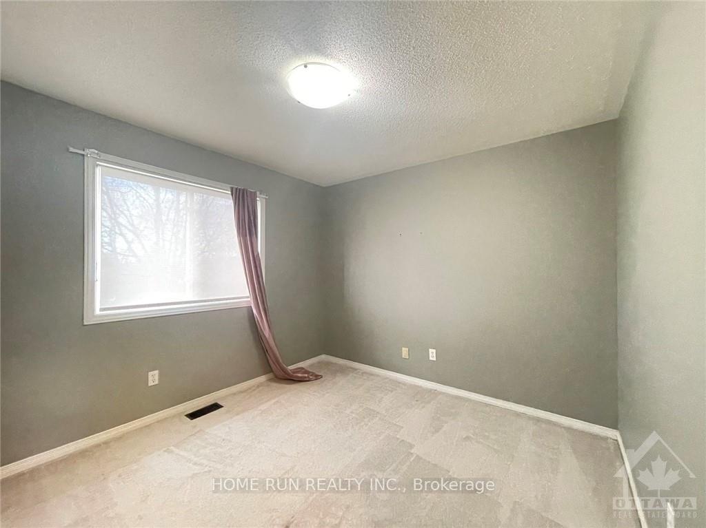 Photo 11 of 25 Covington Place, Ottawa, Centrepointe — HOMEH