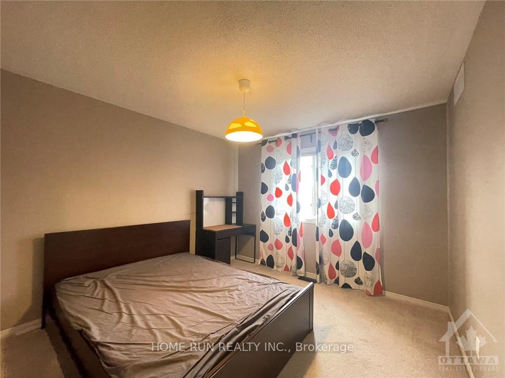 Photo 12 of 25 Covington Place, Ottawa, Centrepointe — HOMEH