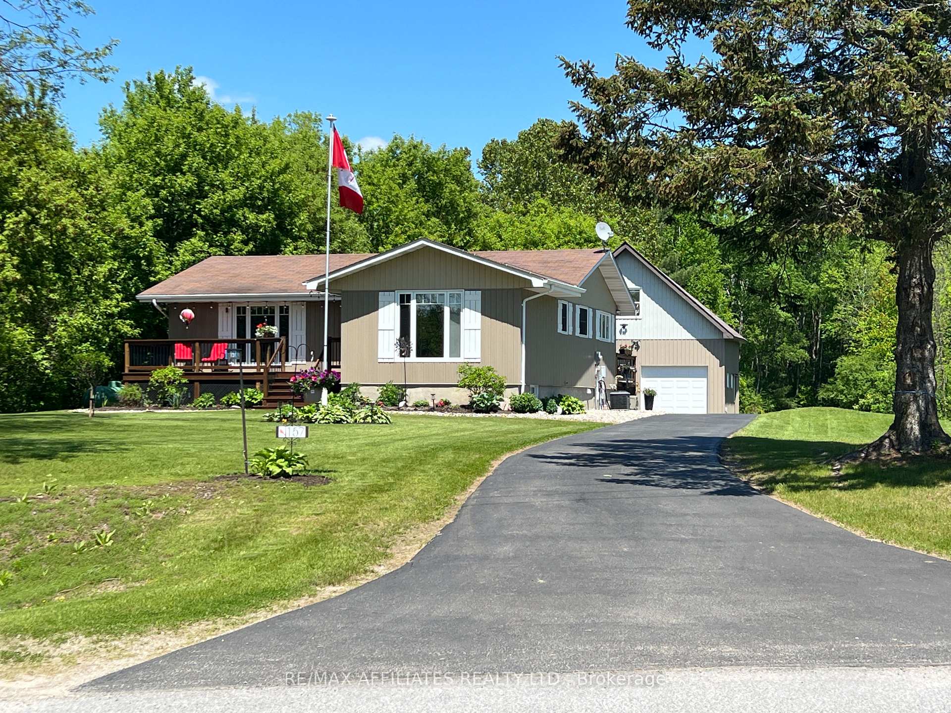 Photo 1 of 157 Perth Street, Rideau Lakes, Rideau Lakes (South Crosby) Twp — HOMEH