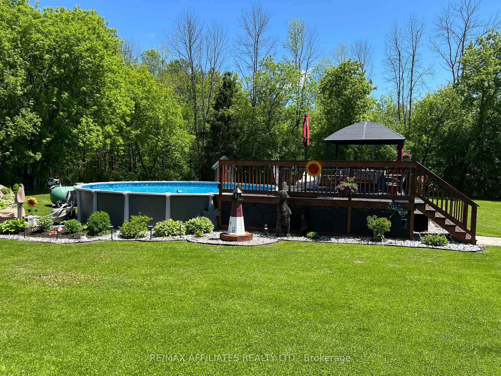 Photo 5 of 157 Perth Street, Rideau Lakes, Rideau Lakes (South Crosby) Twp — HOMEH