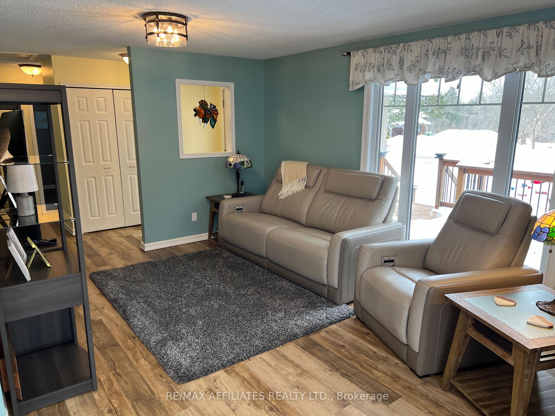 Photo 11 of 157 Perth Street, Rideau Lakes, Rideau Lakes (South Crosby) Twp — HOMEH