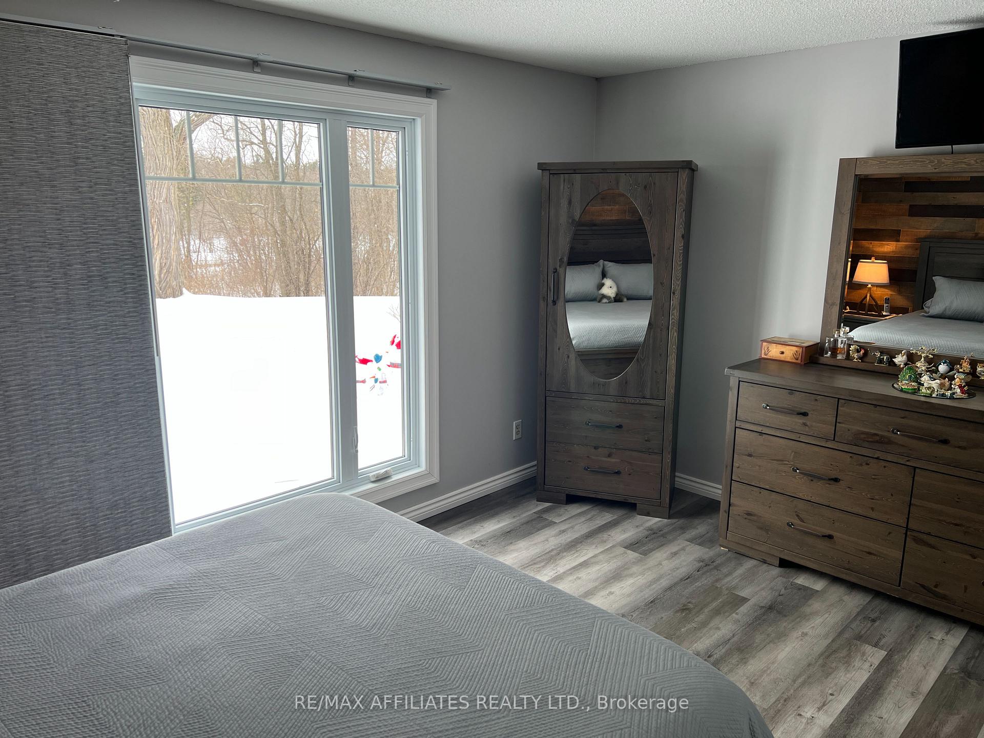 Photo 19 of 157 Perth Street, Rideau Lakes, Rideau Lakes (South Crosby) Twp — HOMEH